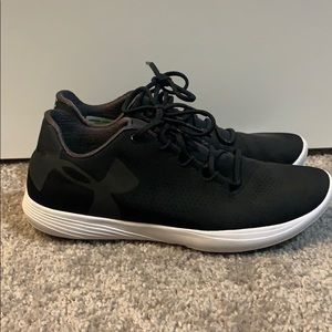 ❌ SOLD ❌ Womens Underarmour LIGHTWEIGHT runner